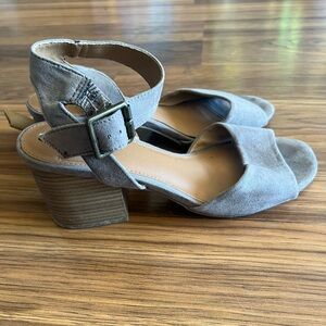 Women's Gray Block Heel Sandals